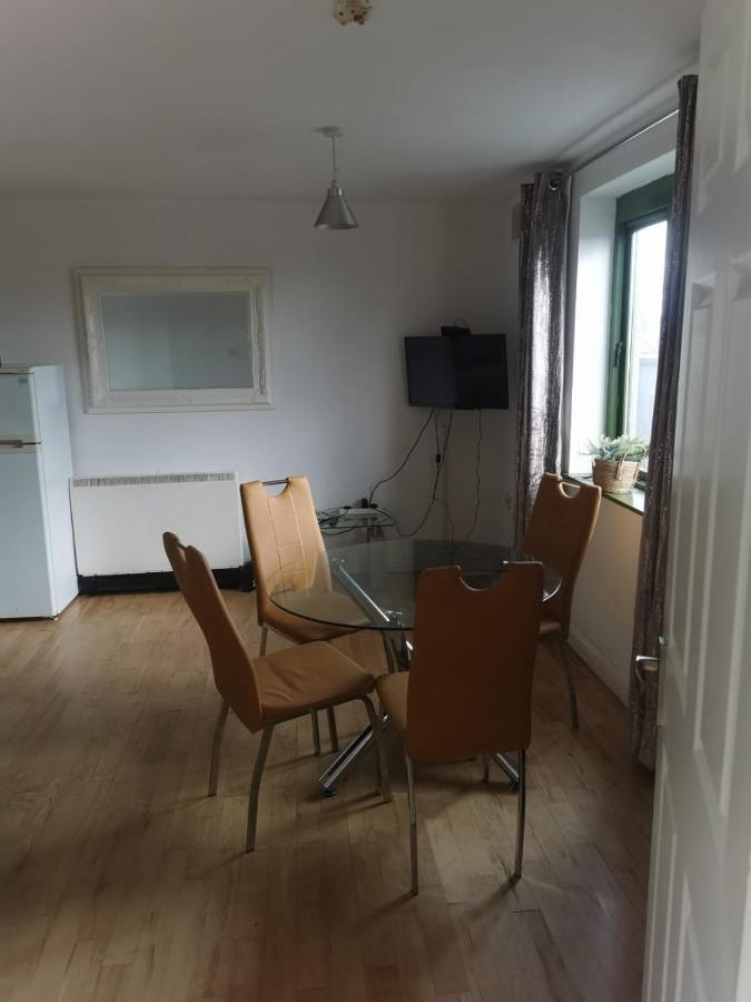 Cosy Retreat Διαμέρισμα Γκάλγουεϊ Εξωτερικό φωτογραφία